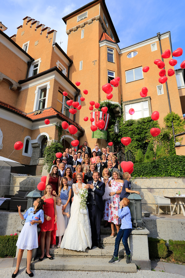 Hochzeitspaar in der Natur