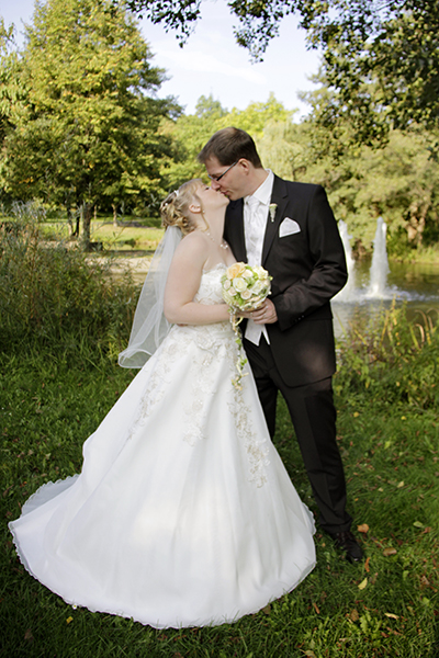 Hochzeitspaar im Fotostudio